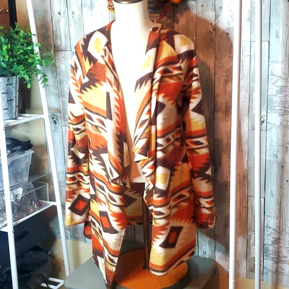 Aztec Design Cardigan - Picture 2 of 5